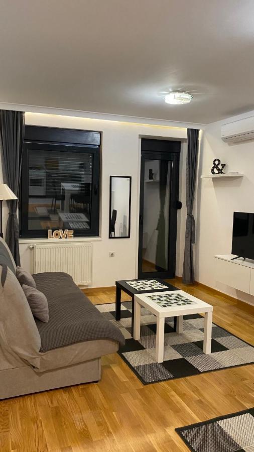 Family Home Nis , Free Parking Esterno foto