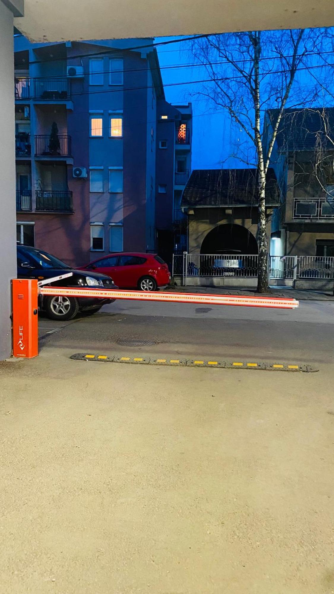 Family Home Nis , Free Parking Esterno foto